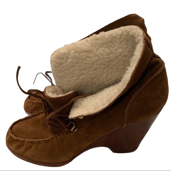 Michael Kors lace up suede sherpa ankle booties - Picture 8 of 8